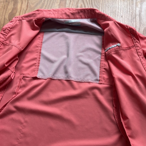 Columbia sunshade women’s shirt (s) - Picture 6 of 9